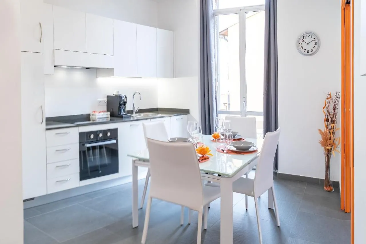 Colours Apartments☆☆☆☆ San Remo Appartement