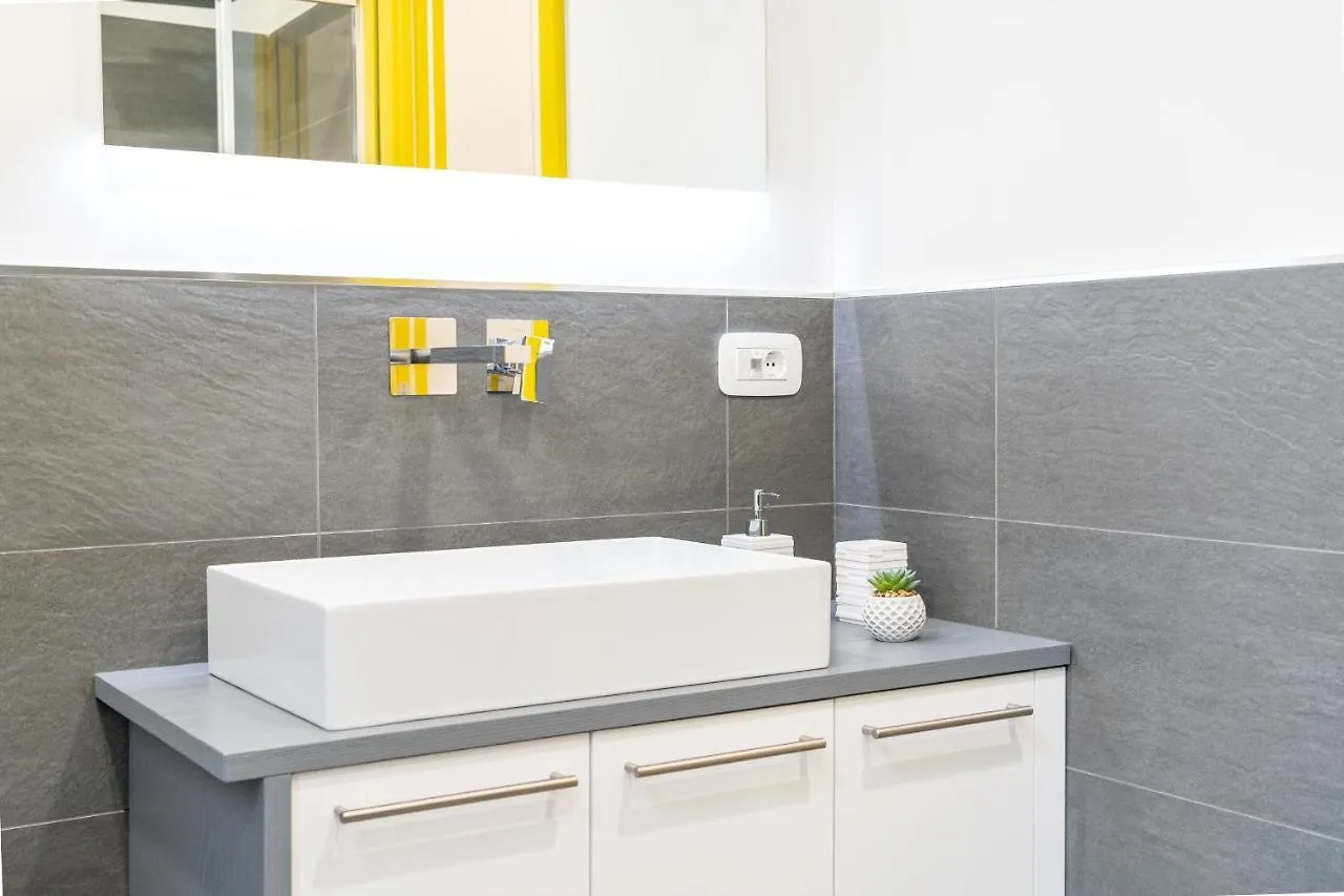Colours Apartments☆☆☆☆ San Remo