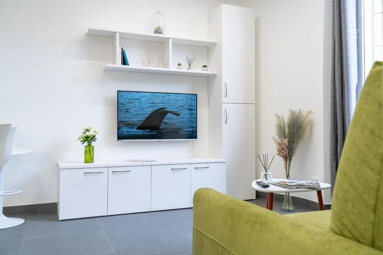 Colours Apartments☆☆☆☆ San Remo