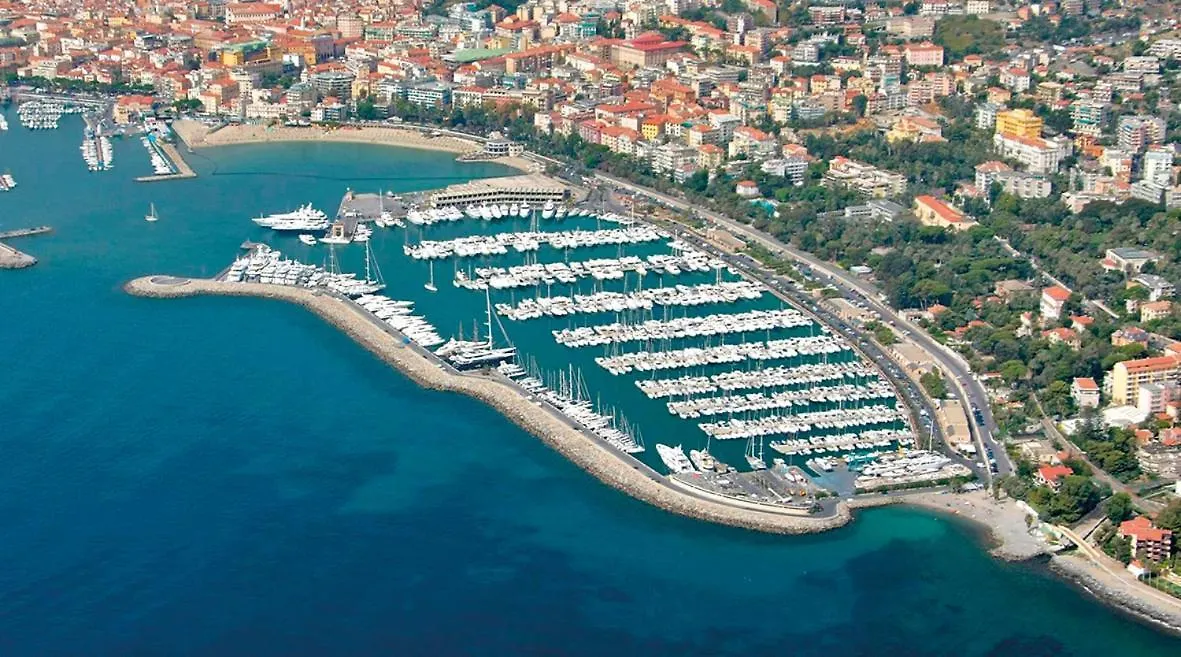 Colours Apartments☆☆☆☆ San Remo 0*,  Italie