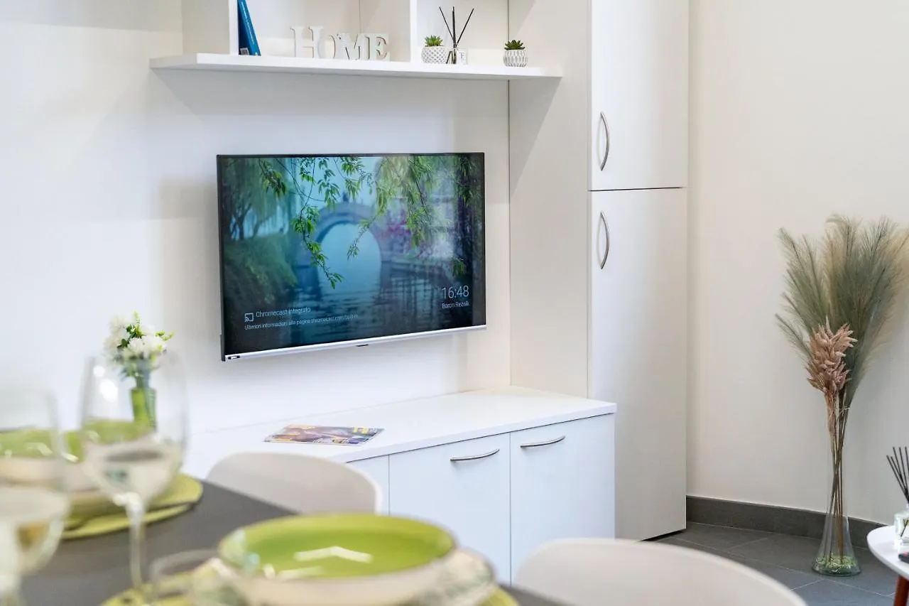 Colours Apartments & Rooms Sanremo